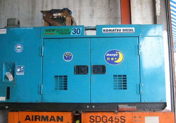 Chính hãng hàng nhập từ Nhật Máy phát điện cũ Komatsu 30kva