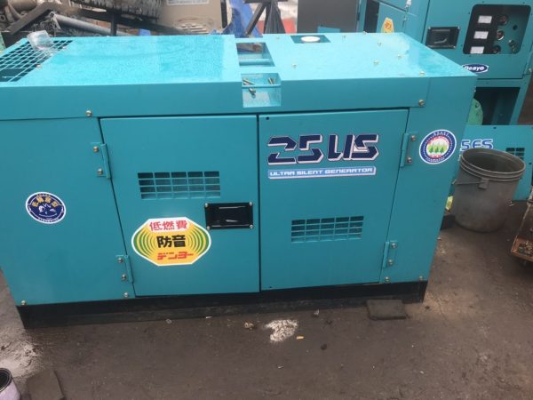 Máy phát điện nhật bãi 25kva