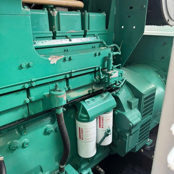 Máy phát điện Cummins 750kVA cũ chạy dầu 3 pha giá rẻ