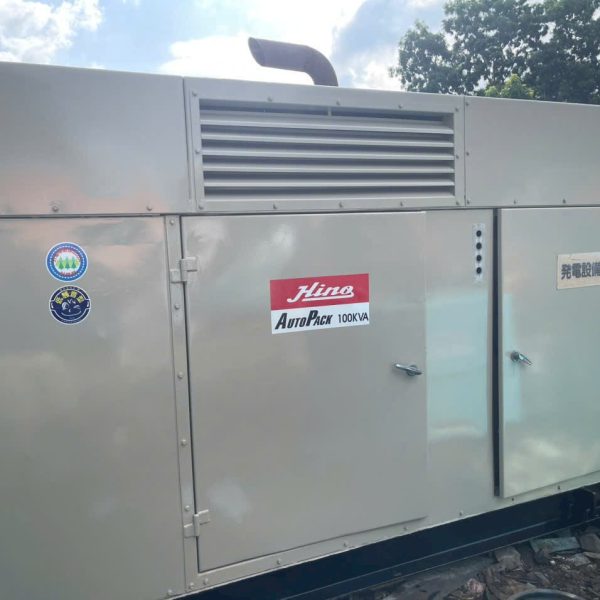Máy phát điện Hino 100kVA cũ Nhật bãi chạy dầu 3 pha giá rẻ