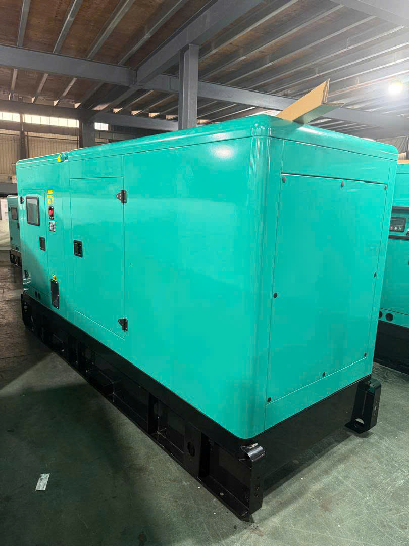 Máy phát điện Cummins 100kva (80kw) mới 100%