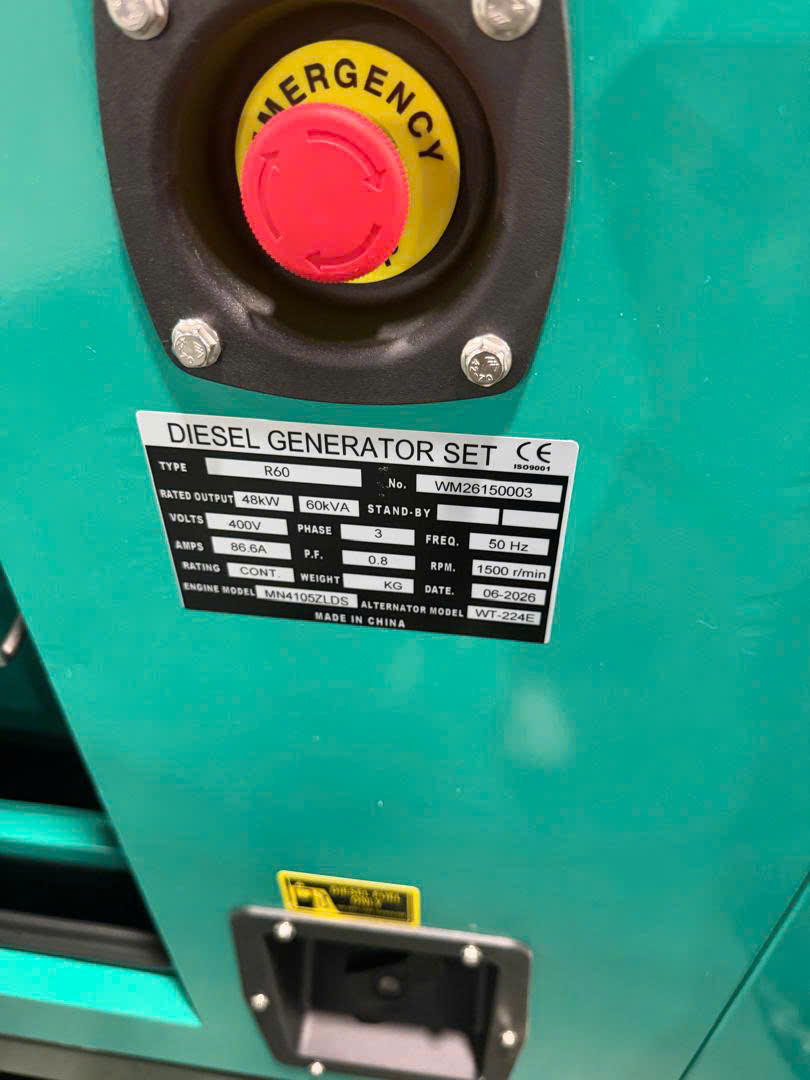 Máy phát điện Cummins 60kva (48kw) mới 100%